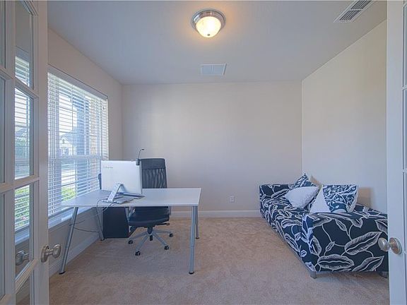 4th image of 12820 Lourdes Ln