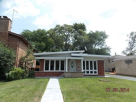 2nd image of 6853 N Kostner Ave