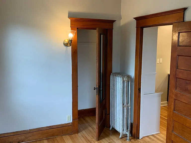 3337 Hennepin Ave — Photo 6