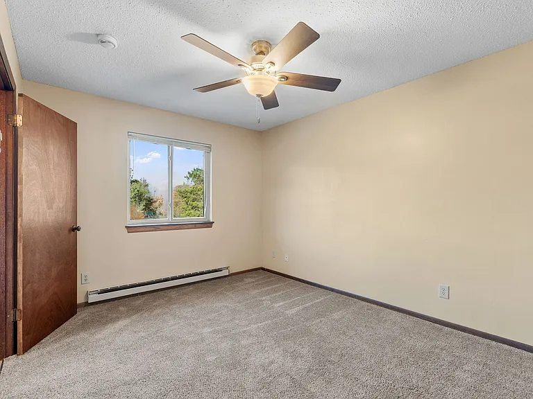Summit Park Apartments — Photo 21