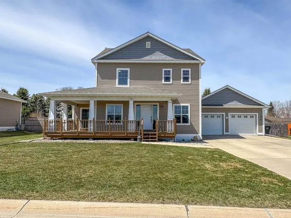 904 3rd St SE, Stanley, ND 58784