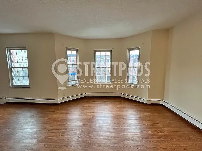50 S Huntington Ave #11