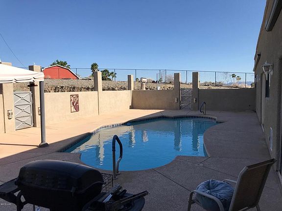 5th image of 973 Sycamore Pl