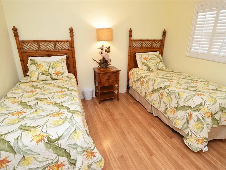 18650 Gulf Blvd #305 — Photo 48