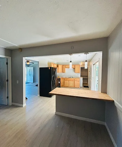 1478 Bonneville Ln — Photo 3