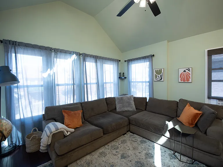 4731 Beach 47 St #2 — Photo 13