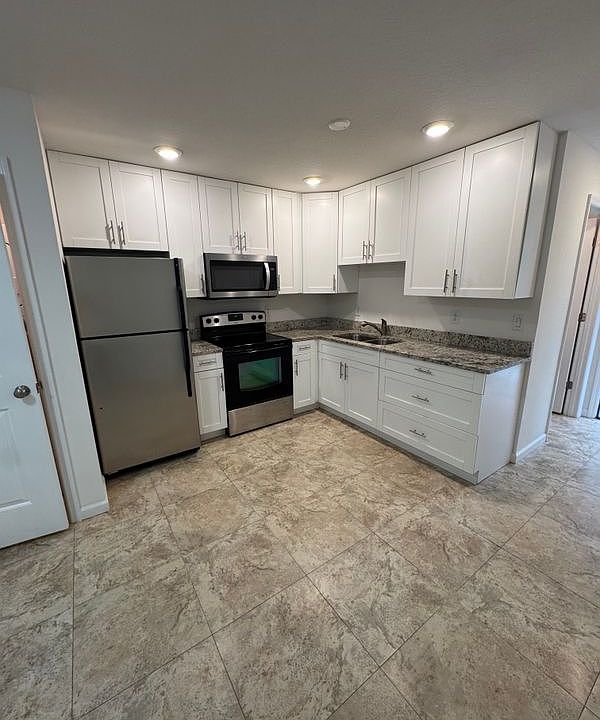 1st image of 1202 La Brad Ln