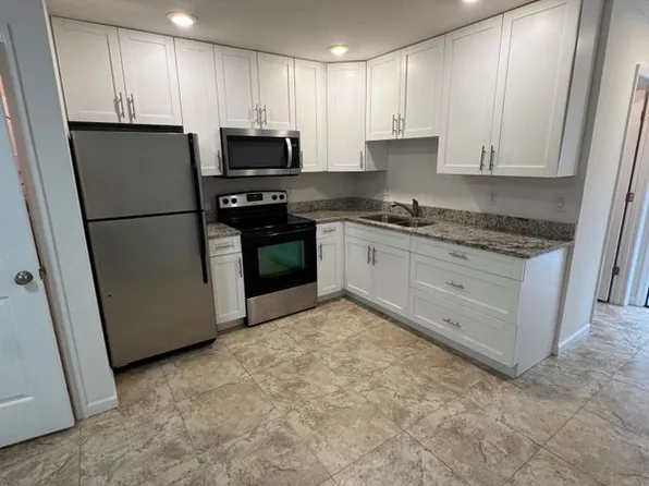 1202 La Brad Ln, Tampa, FL 33613
