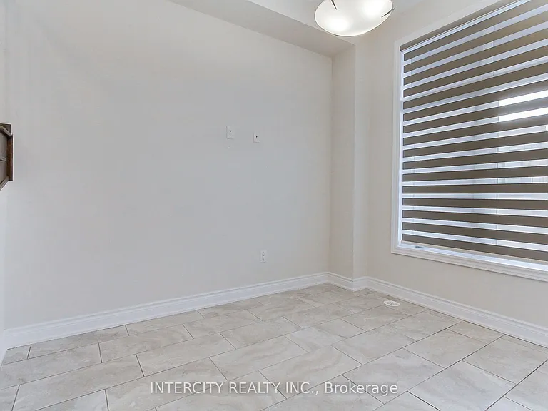 7 Adaskin Ave — Photo 22