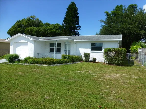 7405 Oak Crest Dr, Port Richey, FL 34668