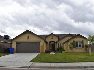943 Millerton St, Hanford, CA 93230
