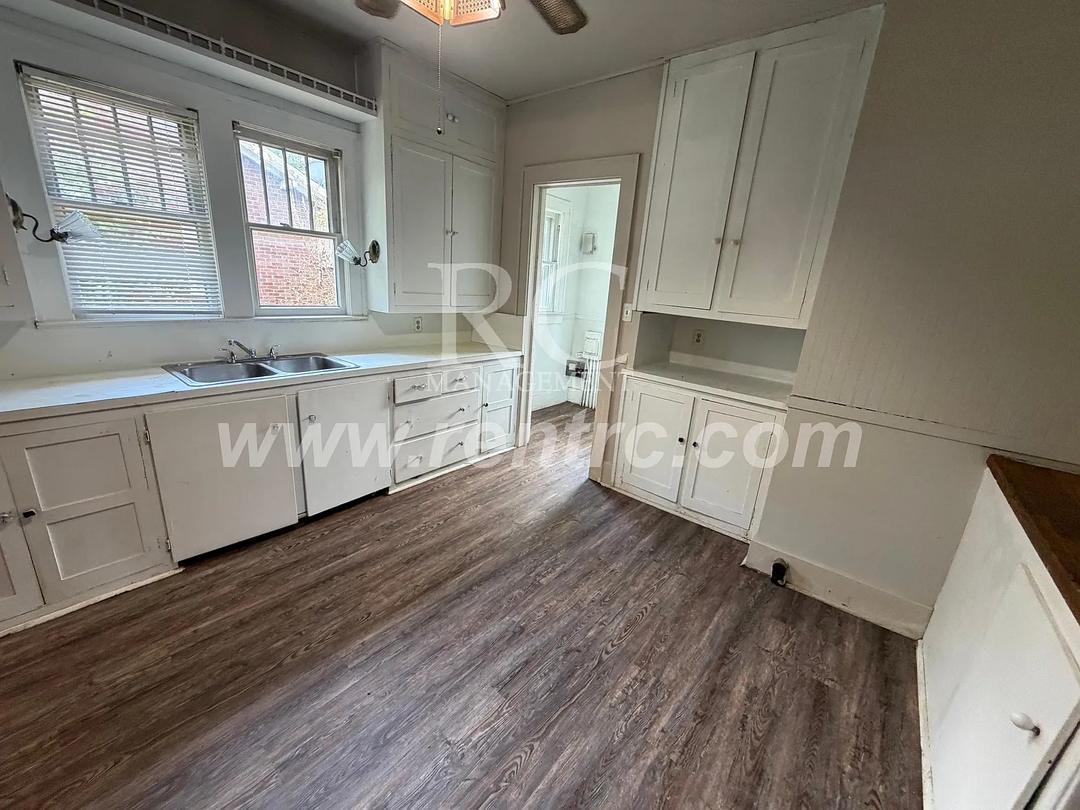 2 bed, 1000 sqft, $695 — Photo 2