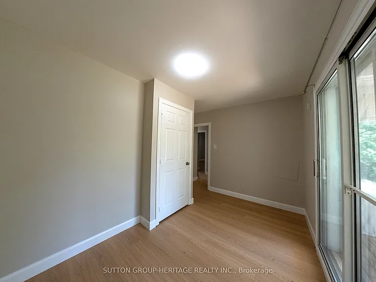 661 Annland St — Photo 14