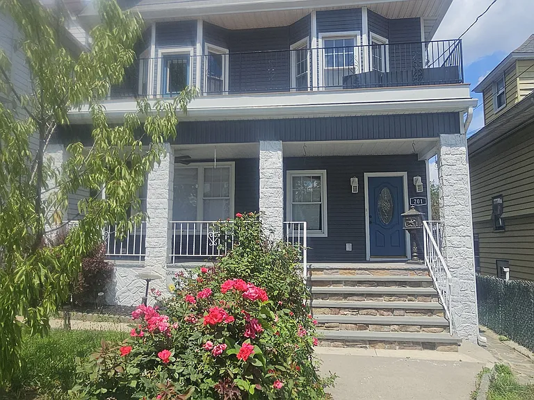 199 Grafton Ave #2 — Photo 12
