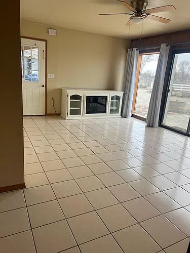 881 Bishop Rd #A Photo 1