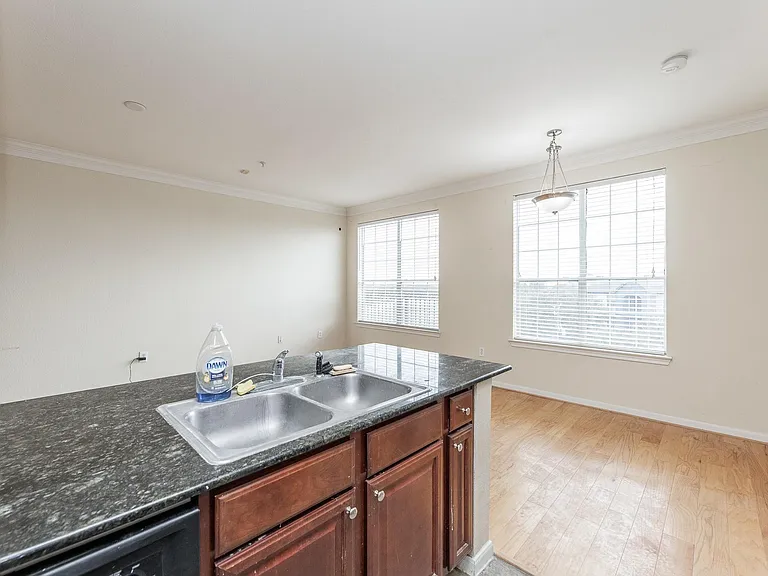 7575 Kirby Dr #2417 — Photo 16