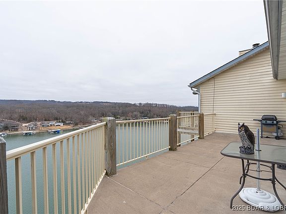 2nd image of 156 Bluff Blvd #5B