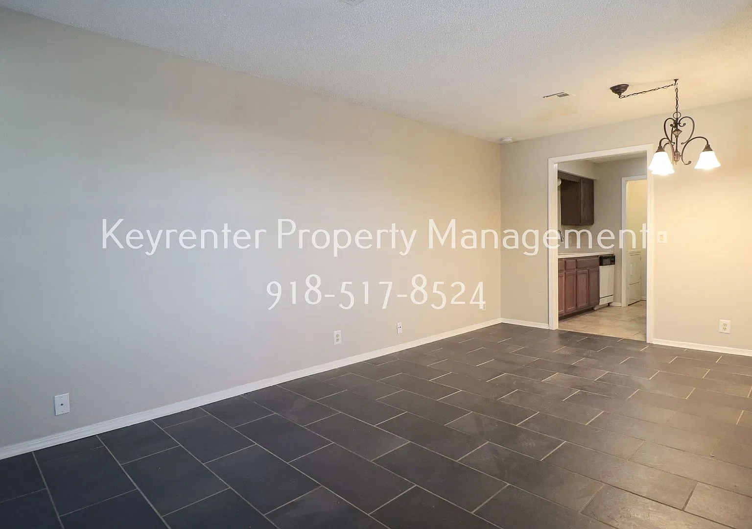 Charming 1 Bed/ 1 Bath Condo in South Tulsa! — Photo 3