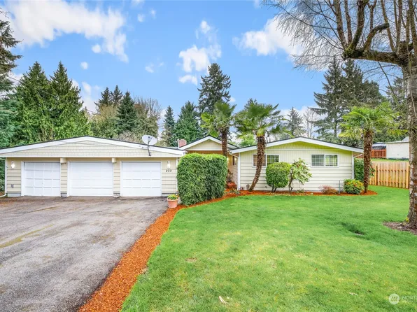 202 SW 164th Place, Normandy Park, WA 98166