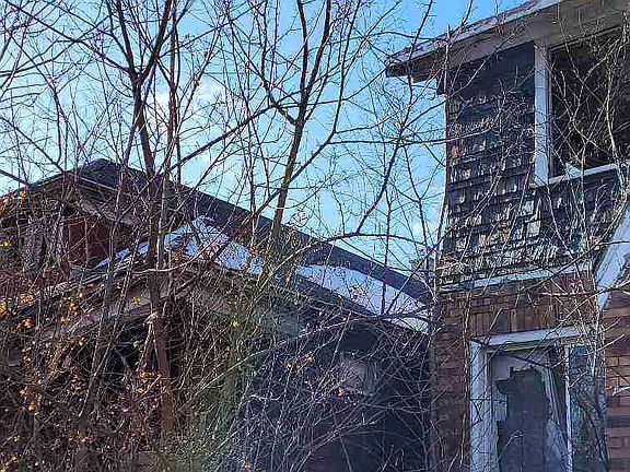 12139 Greenlawn