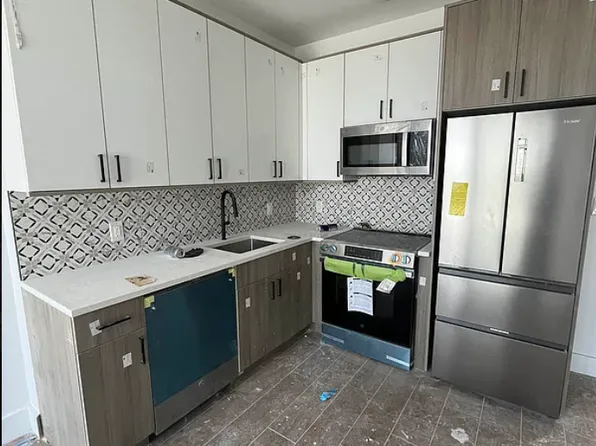 363 Hawthorne Street image 1 of 1