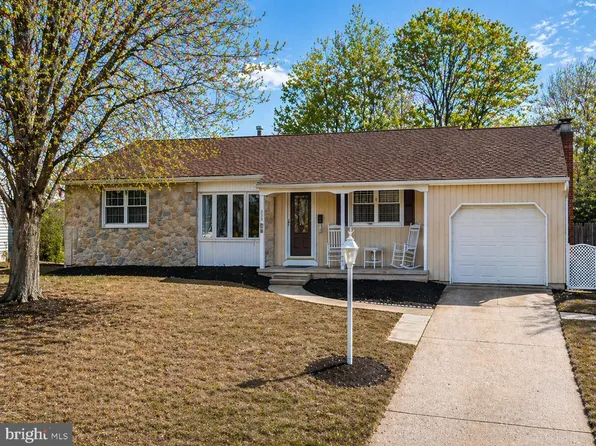 323 Westminster Blvd, Turnersville, NJ 08012