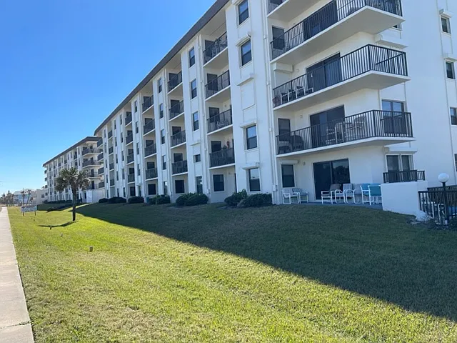2 bed, 1100 sqft, $2,300 — Photo 1