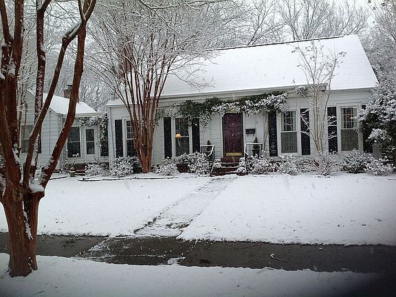 2nd image of 1006 Willingham Rd