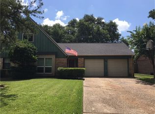 6719 Pecanwood St, Hitchcock, TX 77563
