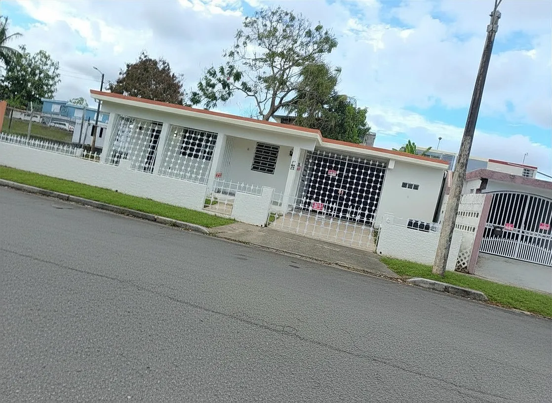 J38 Calle 3 — Photo 2
