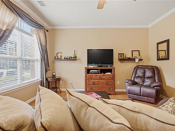 3rd image of 534 Ridge View Xing