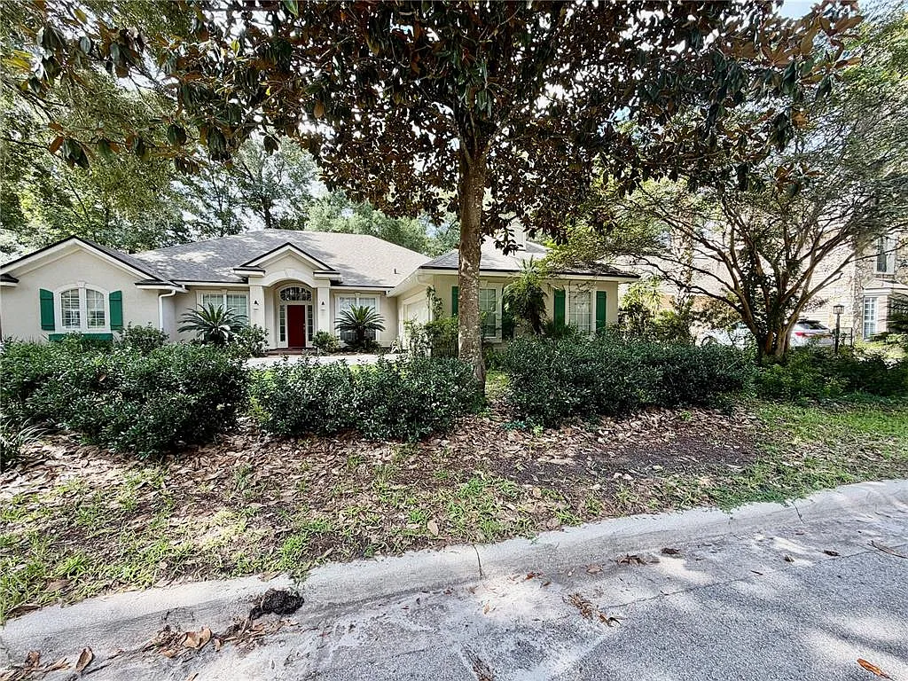 4 bed, 3.0 bath, 2616 sqft, $3,700 — Photo 2