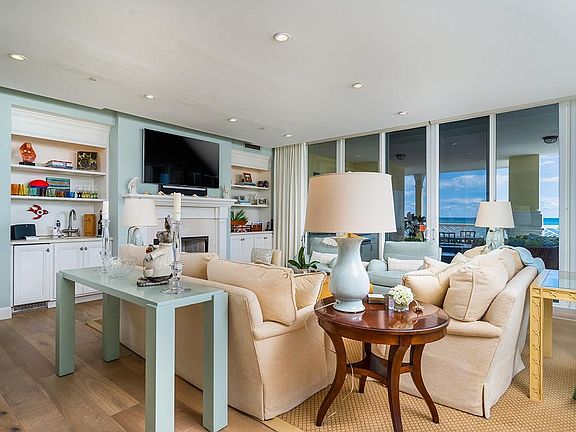 5th image of 100 Beachview Dr APT 2