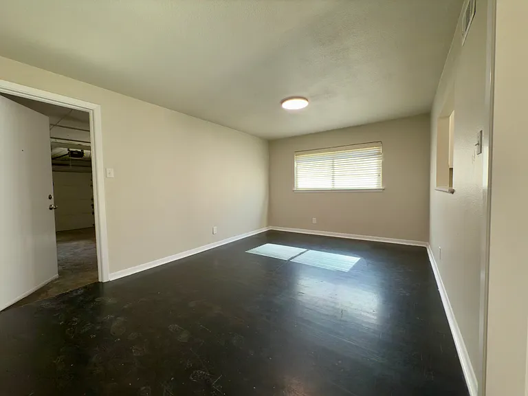 113 Shady Oak Dr — Photo 9