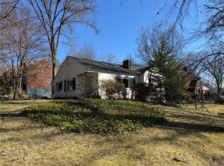 327 Edgewood Rd, Pittsburgh, PA 15221
