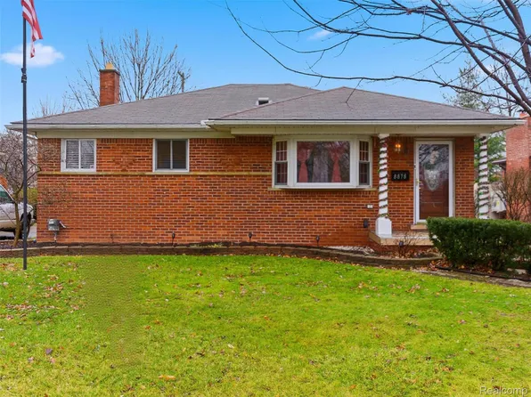 8878 Merriman Rd, Livonia, MI 48150