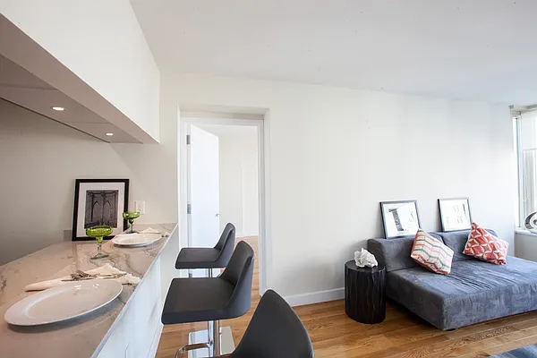 Rented by Stonehenge NYC LLC | media 40