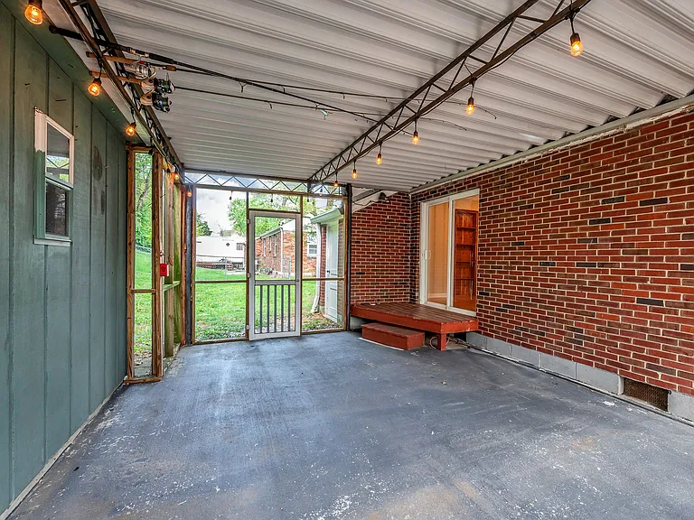2921 Twin Lawn Dr — Photo 22