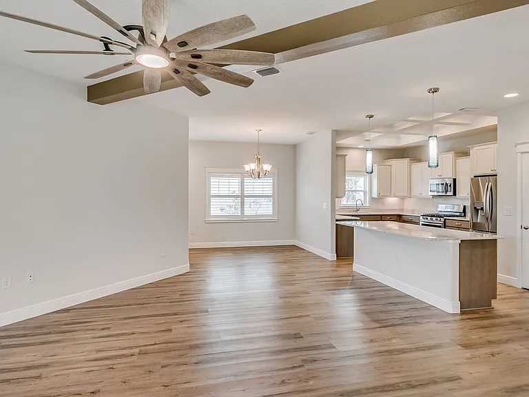 1398 Tullagee Ave — Photo 12