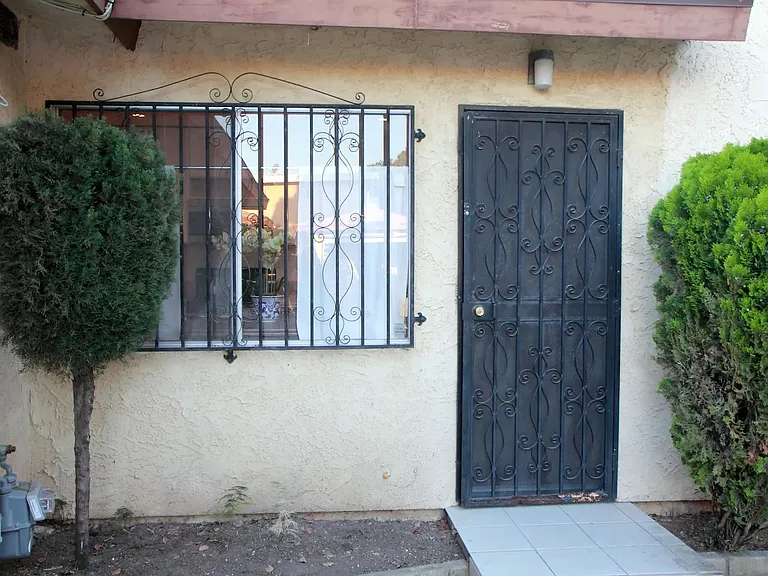 12118 Ramona Ave #E — Photo 24