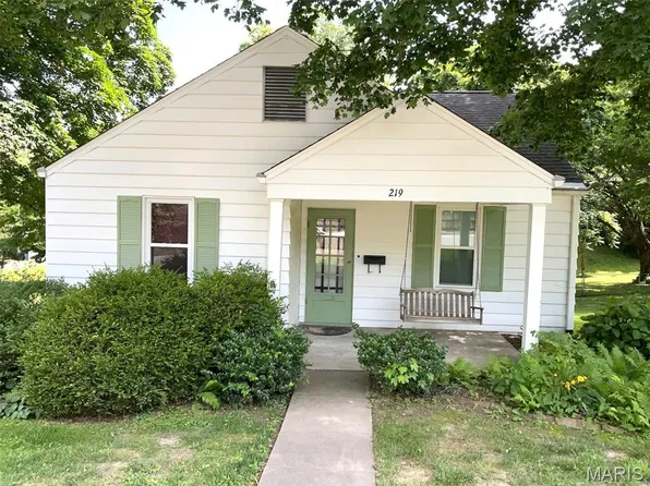 219 Mill St, Collinsville, IL 62234