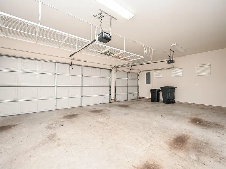 9546 London Bridge Sta — Photo 39