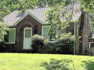 1240 Middle Creek Rd, Sevierville, TN 37862