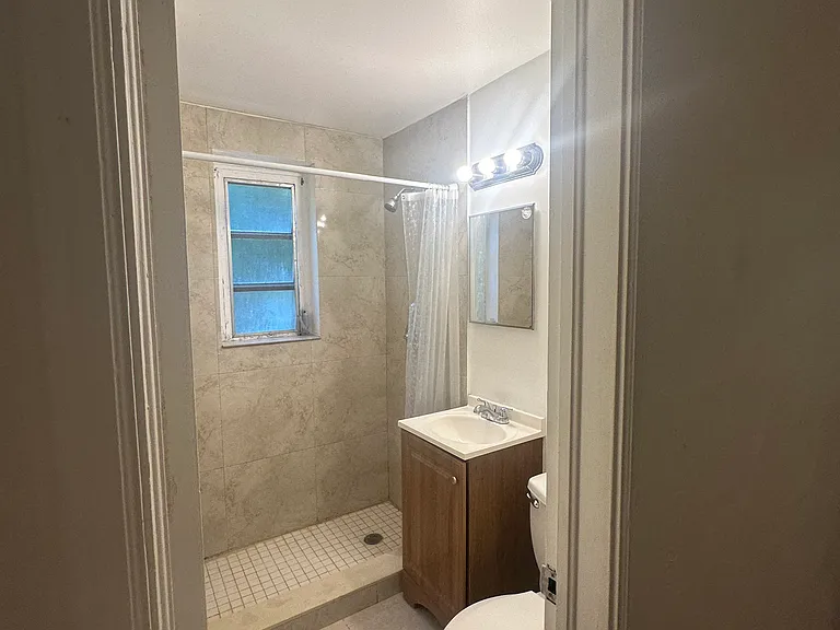 7810 Harding Ave #4 — Photo 9