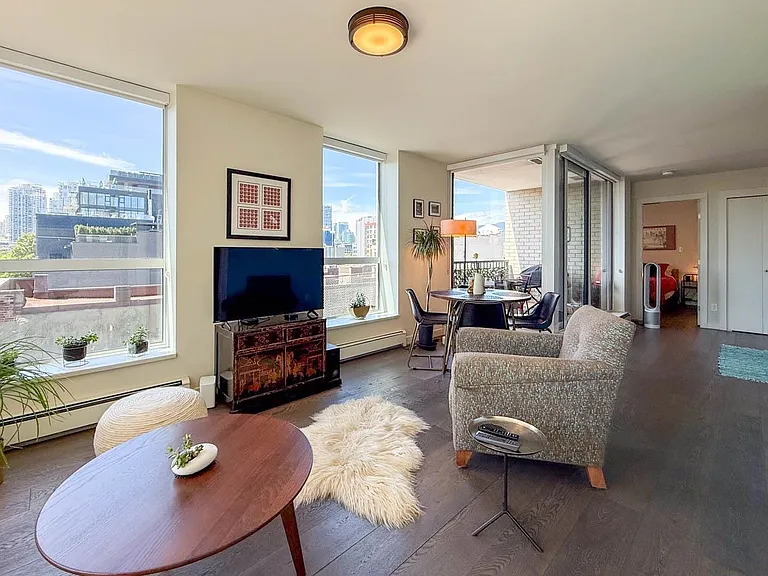 189 Keefer St #505 — Photo 11