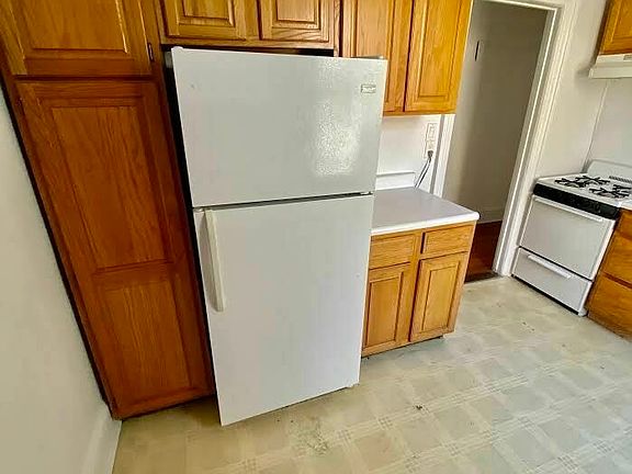 3rd image of 30-69 34th St