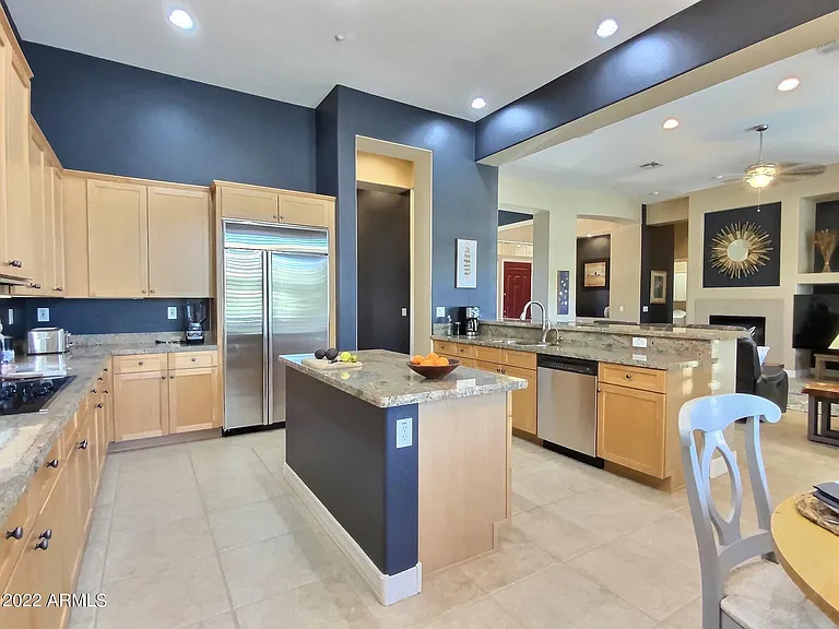1946 W Eastman Ct — Photo 13