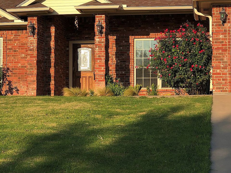 1st image of 125 Canter Lane Dr
