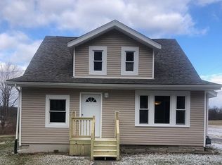 1302 W Garfield Rd, Columbiana, OH 44408