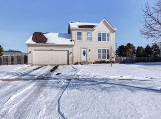 808 Dillow Ct, Plano, IL 60545